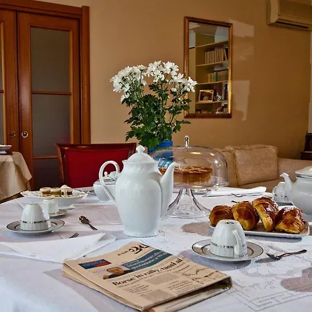 Porta Di Mare Bed & Breakfast Napels